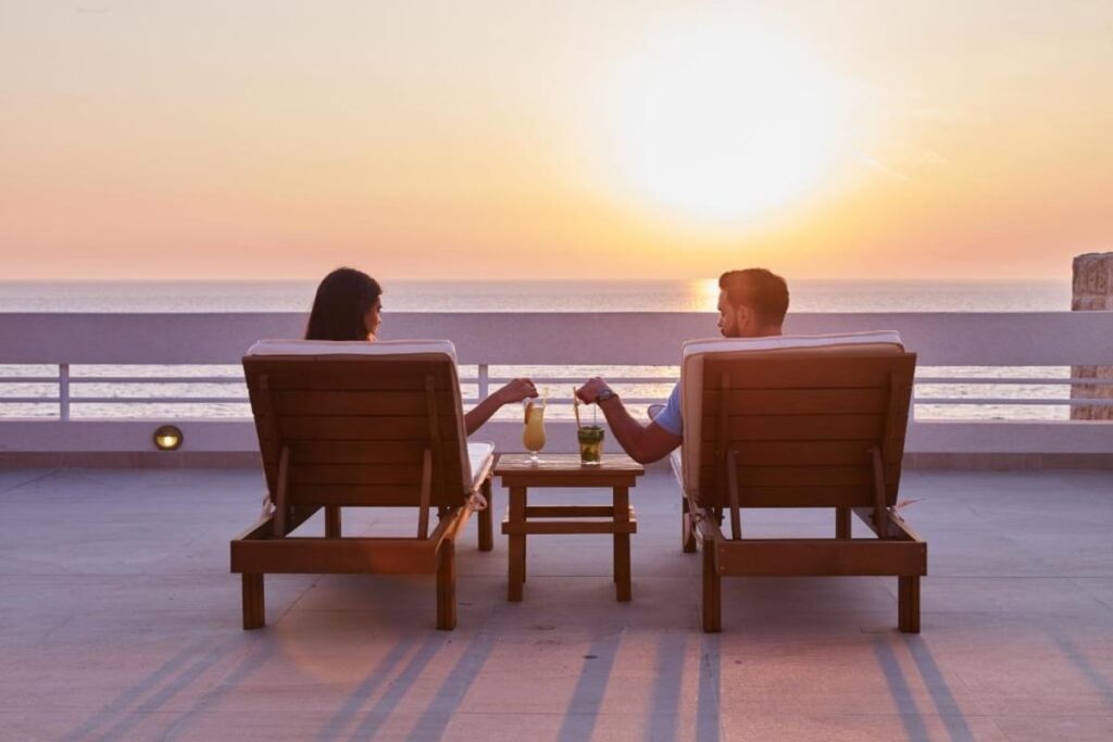 Radisson Ruža Vjetrova, Dobre Vode - Ležaljke na terasi