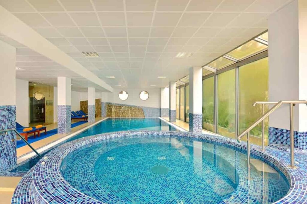 Hotel Iberostar Bellevue Waves - Bečići - Unutrašnji bazen