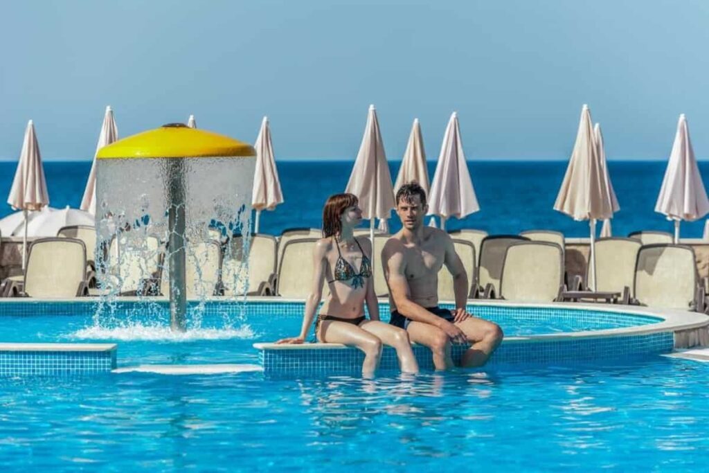 Radisson Ruža Vjetrova, Dobre Vode - Bazen sa atrakcijama