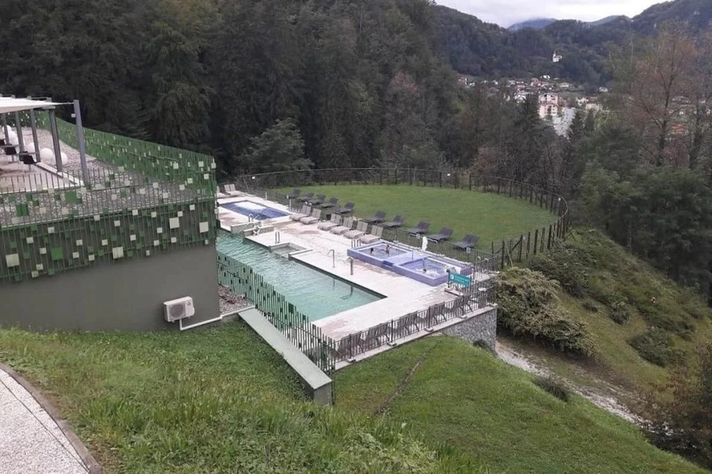 Rimski Dvor - Rimske Terme, Slovenija - Bazen na otvorenom u prirodi
