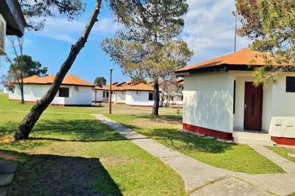 Ada Bojana, Ulcinj (Crna Gora) - L deo (standard) lokacija apartmana sa pogledom na vrt