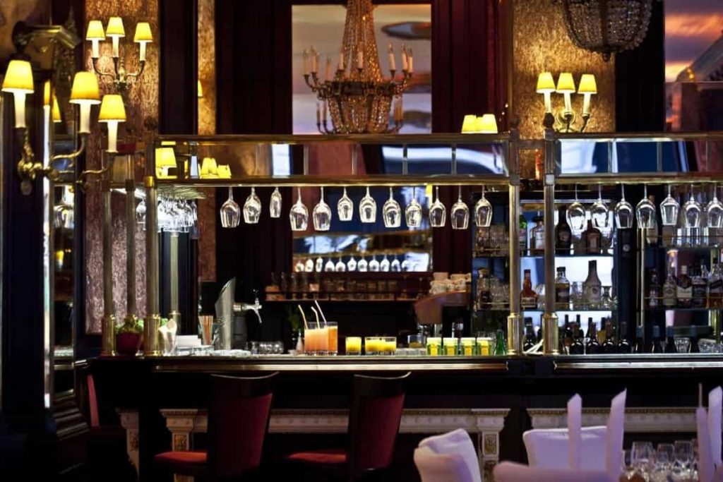 Budimpešta - Danubius Hotel Astoria - Hotelski bar