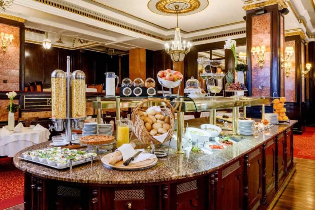 Budimpešta - Danubius Hotel Astoria - Restoran